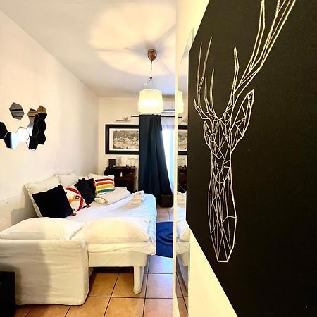 Comecasa Grazioso Monolocale In Porta Romana Apartman Milánó Kültér fotó