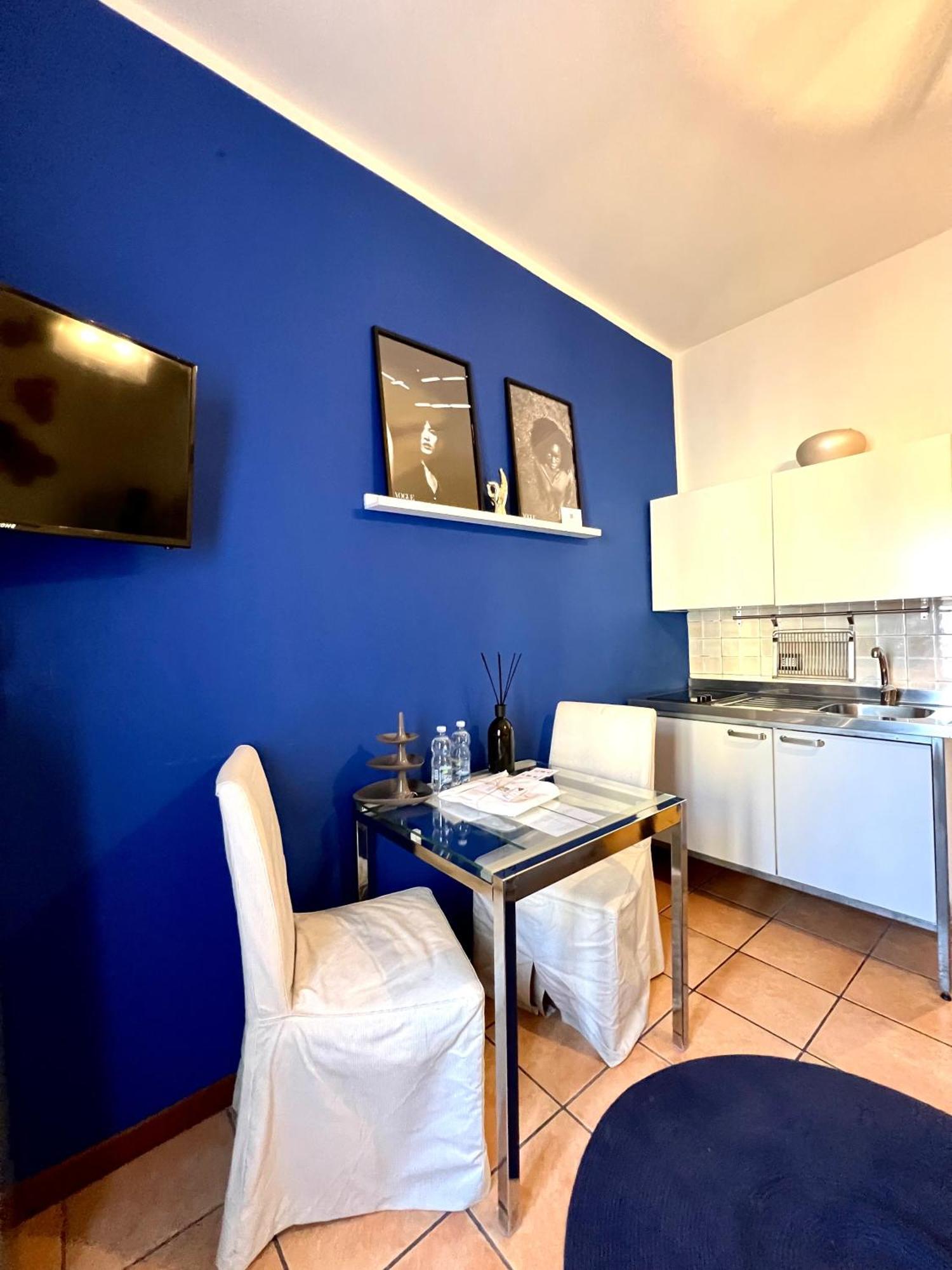 Comecasa Grazioso Monolocale In Porta Romana Apartman Milánó Kültér fotó